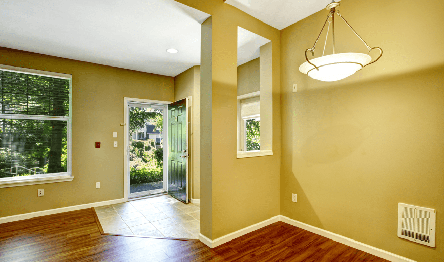 <p style="font-family: 'Poppins', sans-serif; font-weight: 700; font-size:24px;">INTERIOR PAINTING</p>